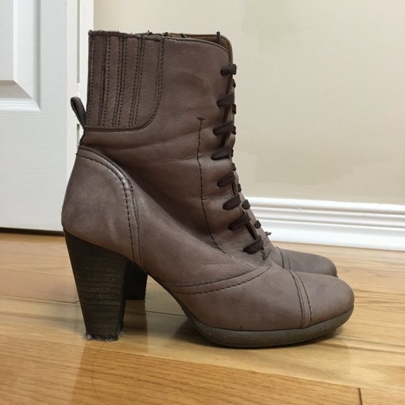 Townshoes Leather Lace Up Heeled Boots - Picture 1 of 6